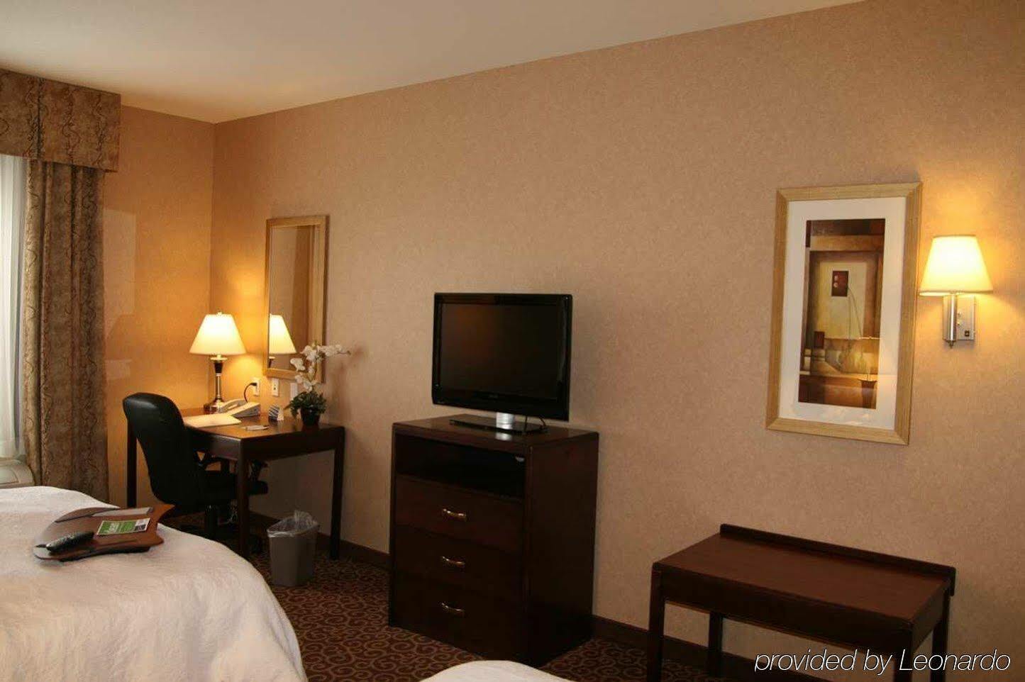 Hampton Inn & Suites By Hilton Edmonton International Airport Leduc Δωμάτιο φωτογραφία